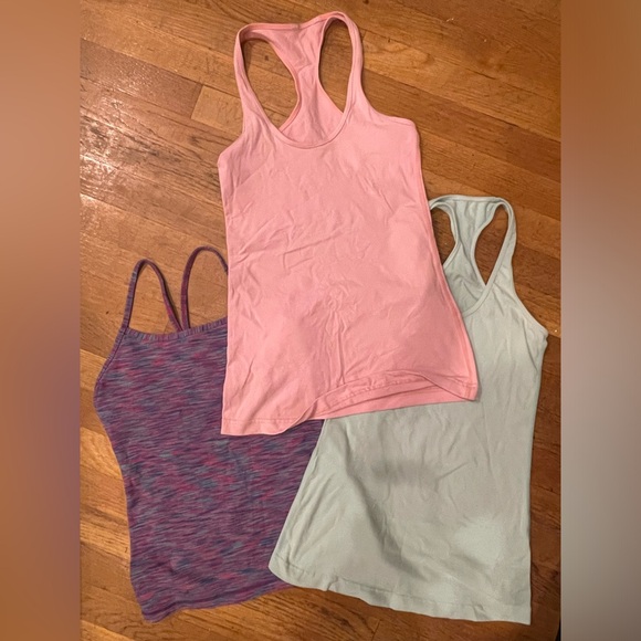 Set of 4 Lululemon tanks (size 6, fit like a small) - Picture 2 of 3